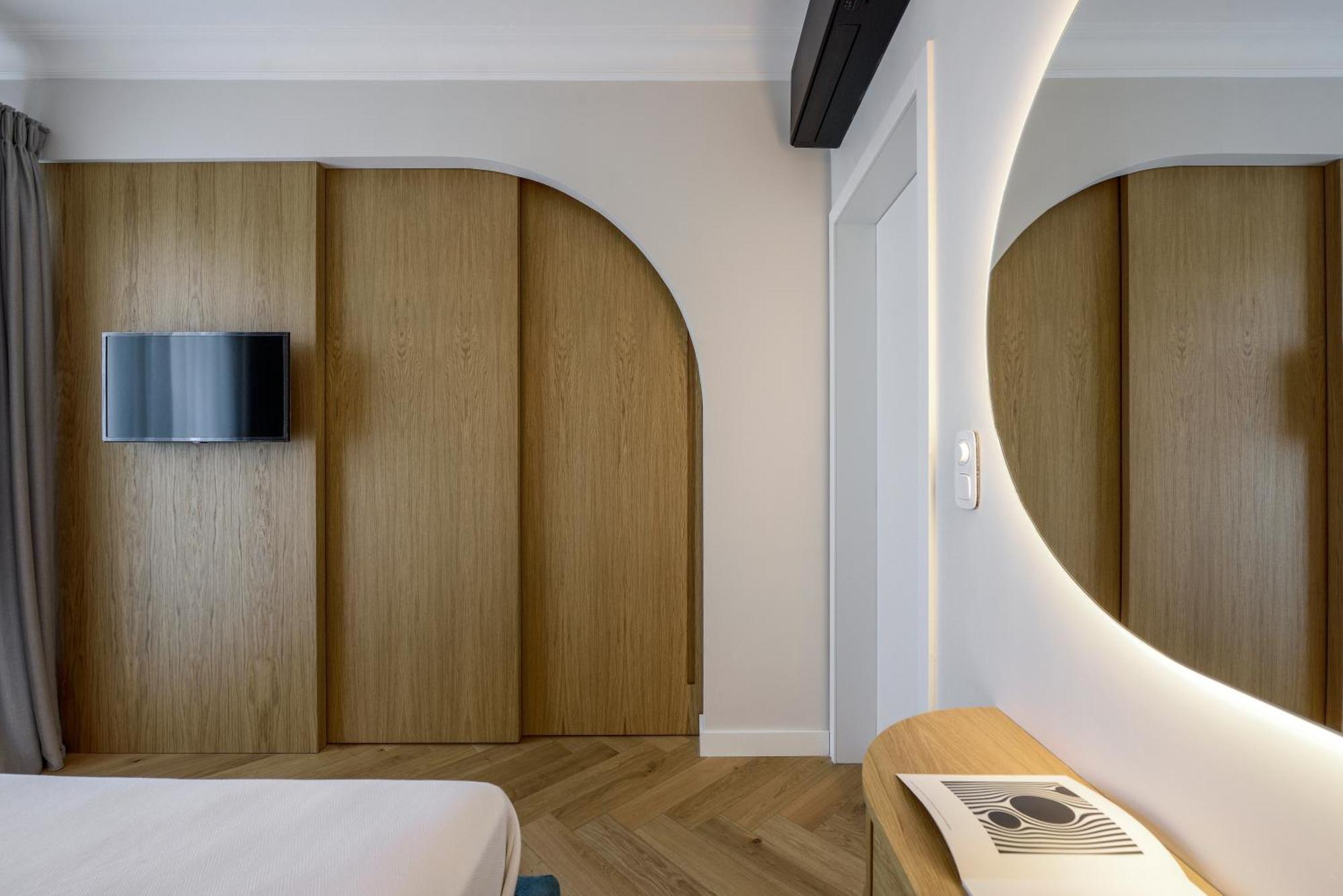 Queen Apartment Thessaloniki By Luxlikehome テッサロニキ エクステリア 写真