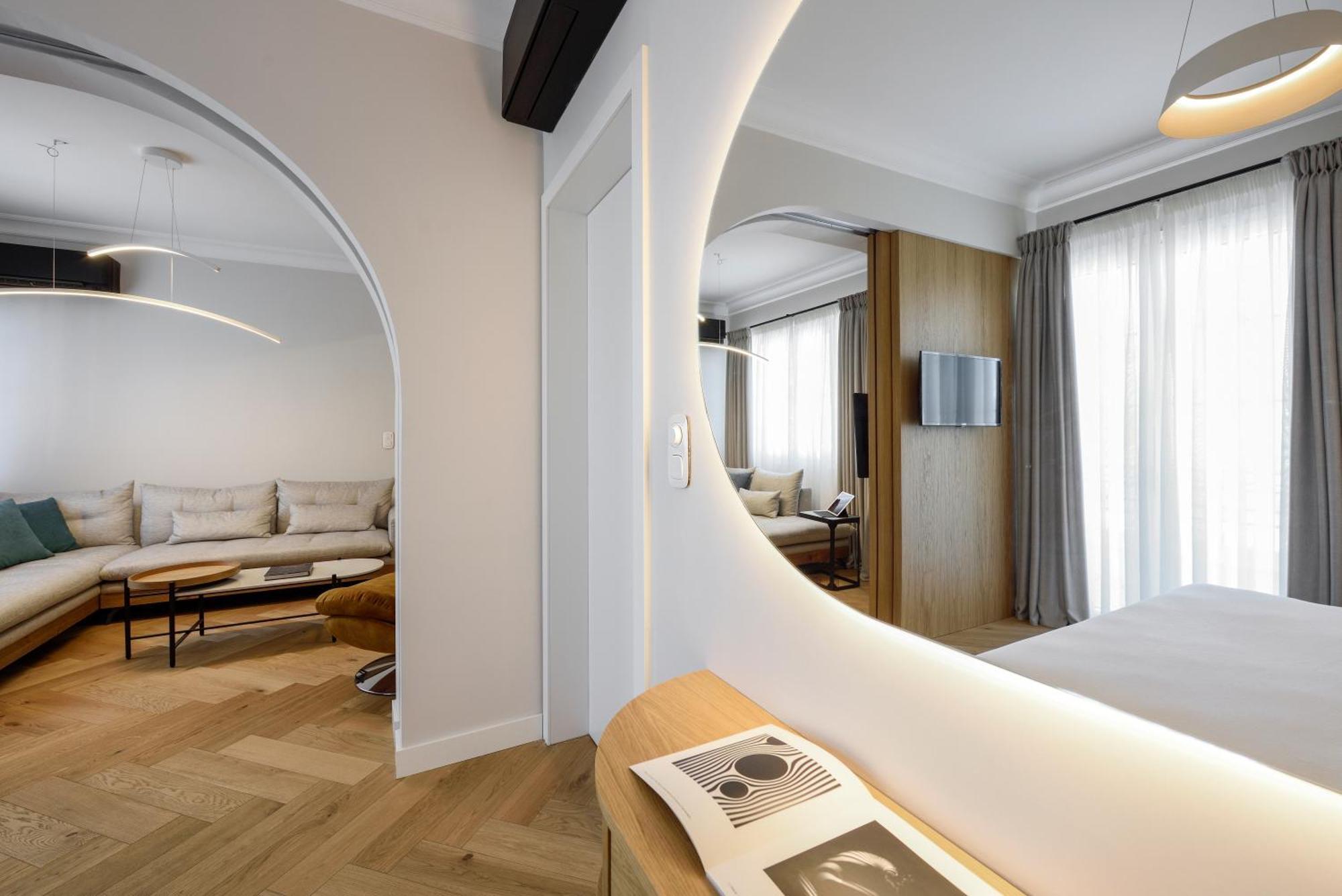 Queen Apartment Thessaloniki By Luxlikehome テッサロニキ エクステリア 写真