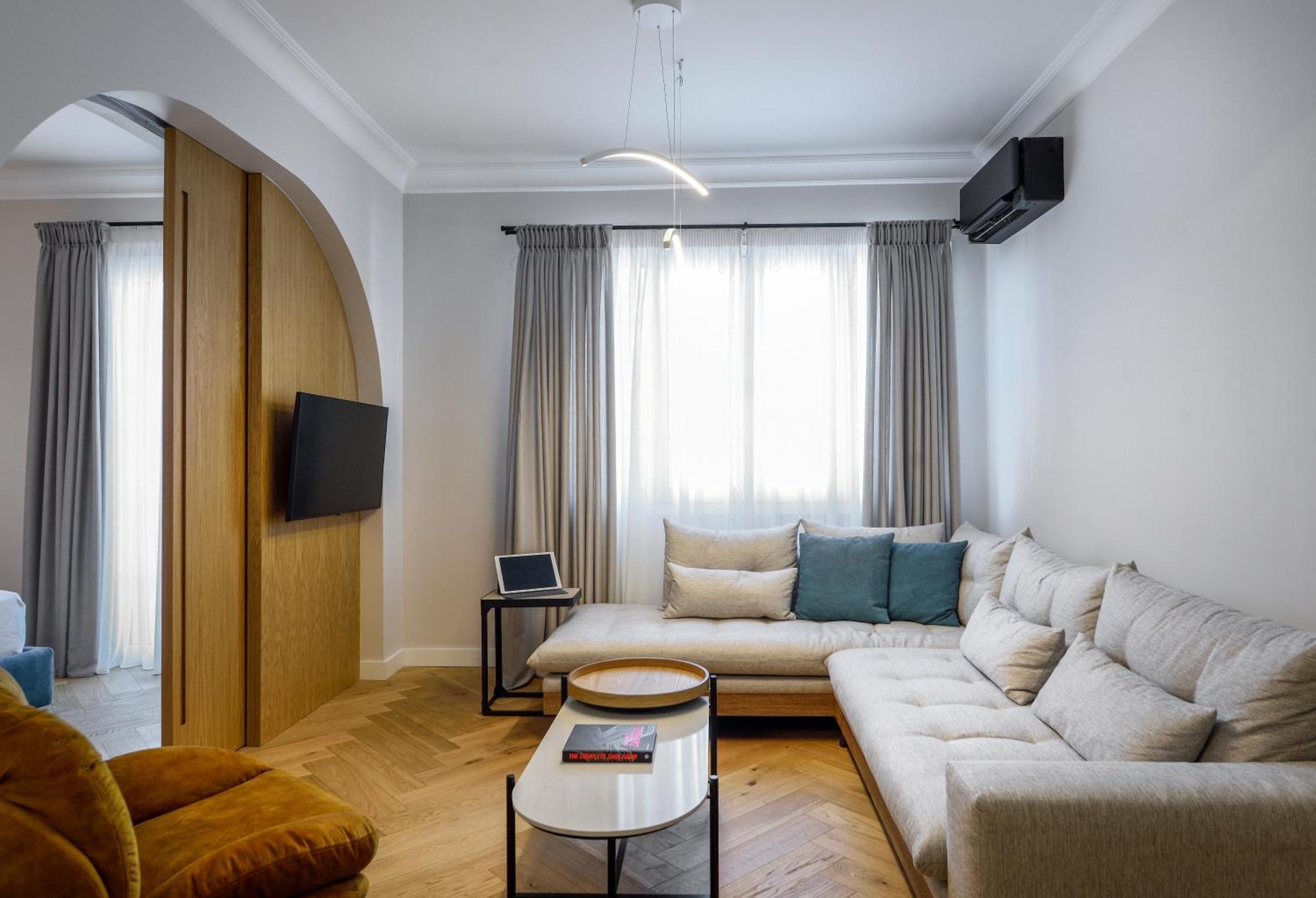Queen Apartment Thessaloniki By Luxlikehome テッサロニキ エクステリア 写真